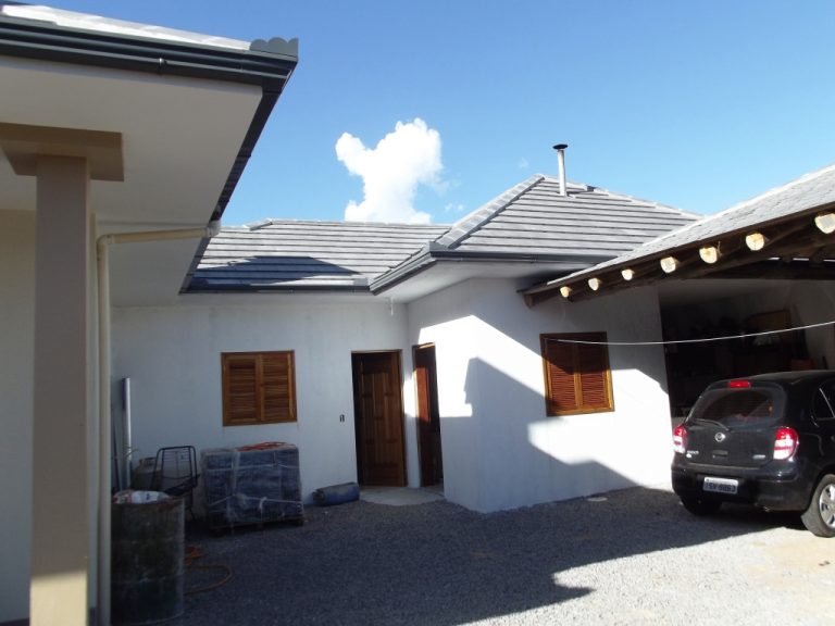 B-290     LINDÍSSIMA CASA NOVA – CONSTRUÇÃO DE ALTÍSSIMO NÍVEL!!!