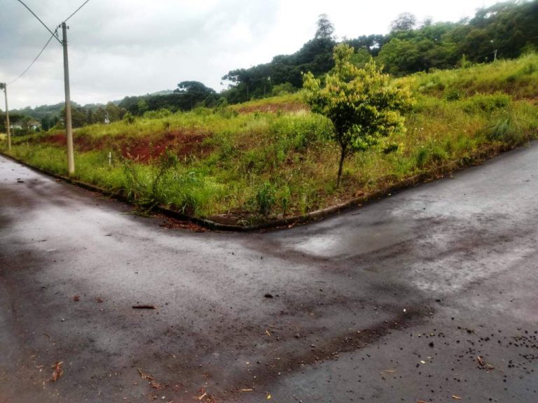 B-91     TERRENOS NO LINDÍSSIMO CONDOMÍNIO FECHADO ALTOS DA BAVIERA NA SERRA GAÚCHA!!!