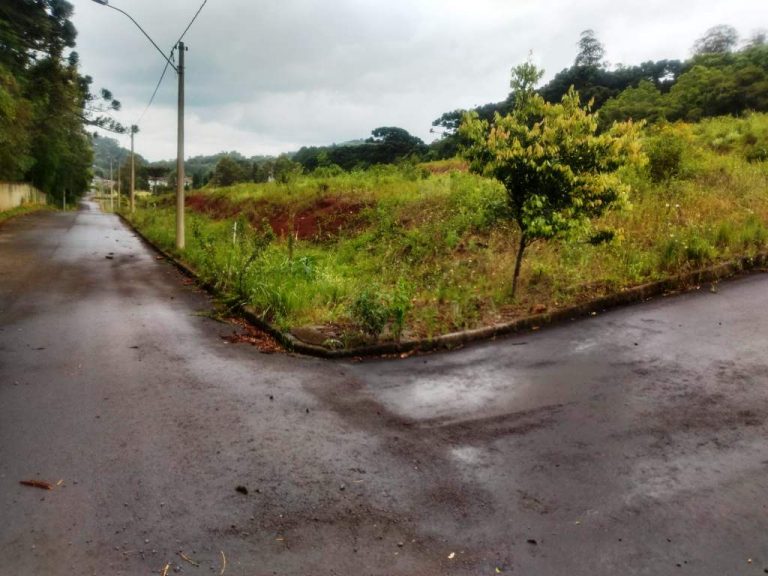 B-91     TERRENOS NO LINDÍSSIMO CONDOMÍNIO FECHADO ALTOS DA BAVIERA NA SERRA GAÚCHA!!!
