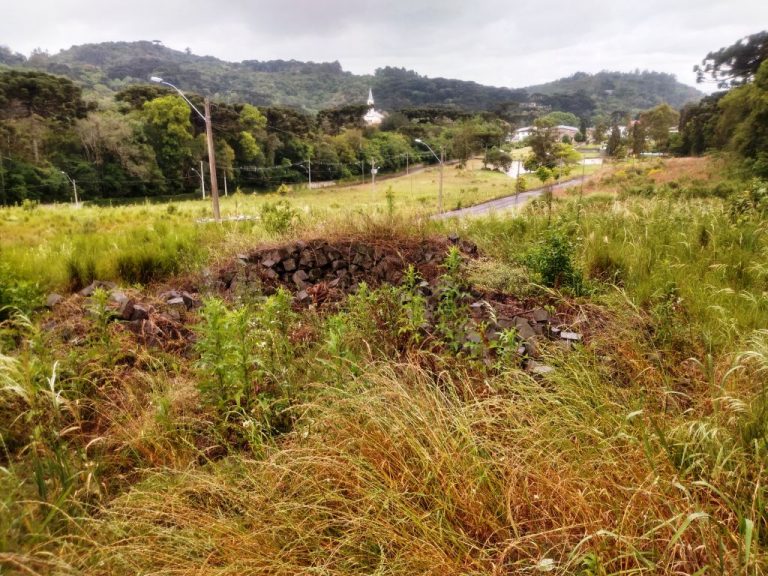 B-91     TERRENOS NO LINDÍSSIMO CONDOMÍNIO FECHADO ALTOS DA BAVIERA NA SERRA GAÚCHA!!!