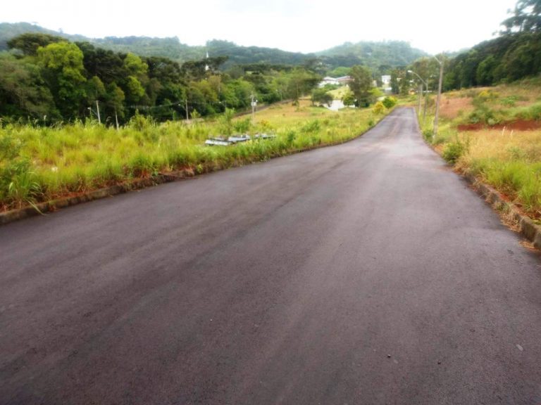 B-91     TERRENOS NO LINDÍSSIMO CONDOMÍNIO FECHADO ALTOS DA BAVIERA NA SERRA GAÚCHA!!!