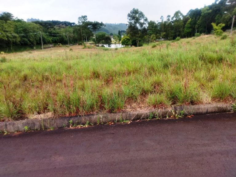 B-91     TERRENOS NO LINDÍSSIMO CONDOMÍNIO FECHADO ALTOS DA BAVIERA NA SERRA GAÚCHA!!!