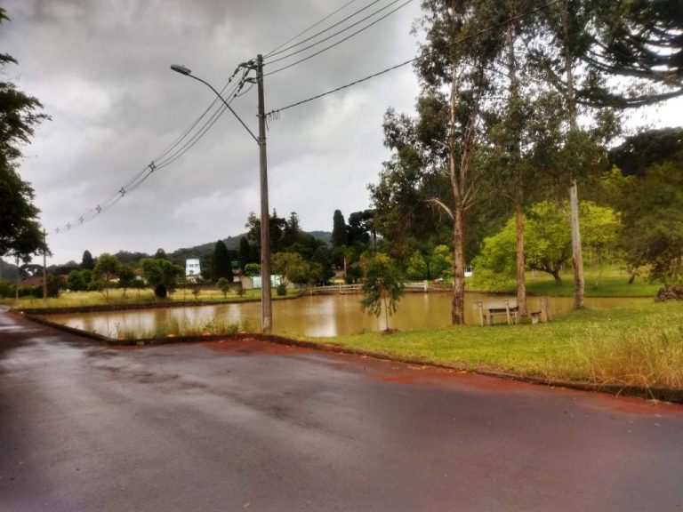 B-91     TERRENOS NO LINDÍSSIMO CONDOMÍNIO FECHADO ALTOS DA BAVIERA NA SERRA GAÚCHA!!!
