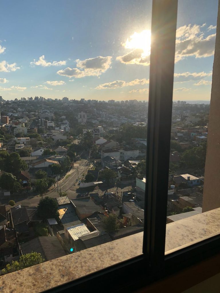 B-644     LINDO APARTAMENTO NO BAIRRO VILA JARDIM-POA