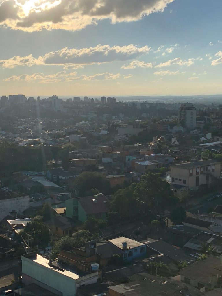 B-644     LINDO APARTAMENTO NO BAIRRO VILA JARDIM-POA