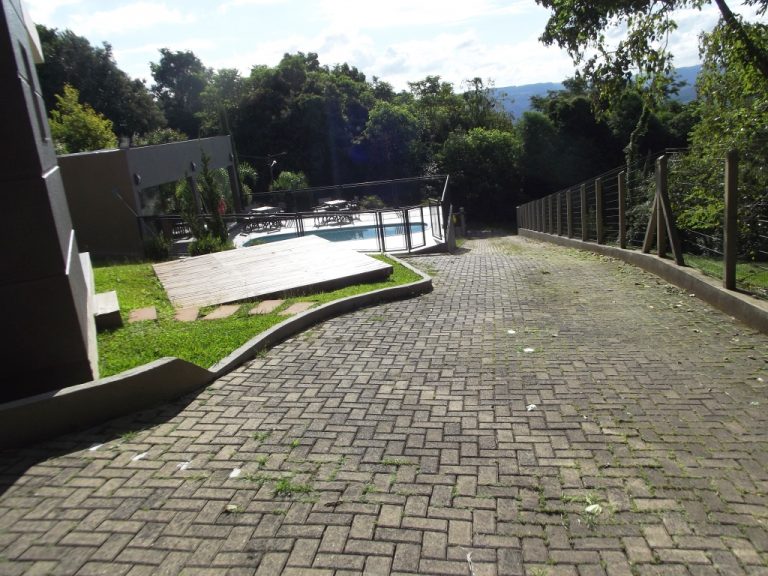 B-328     CASA LINDÍSSIMA COM VISTA PANORÂMICA ESPETACULAR!!!