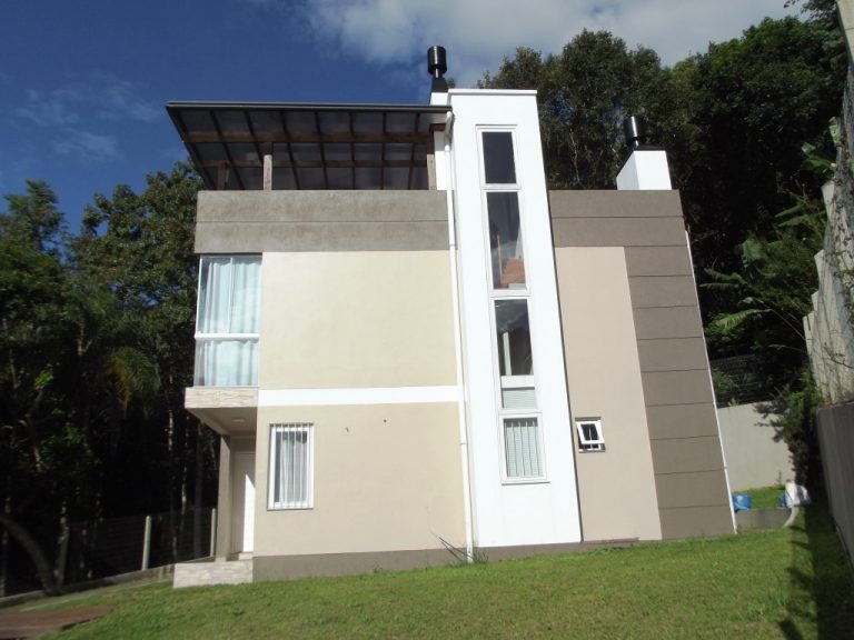 B-328     CASA LINDÍSSIMA COM VISTA PANORÂMICA ESPETACULAR!!!