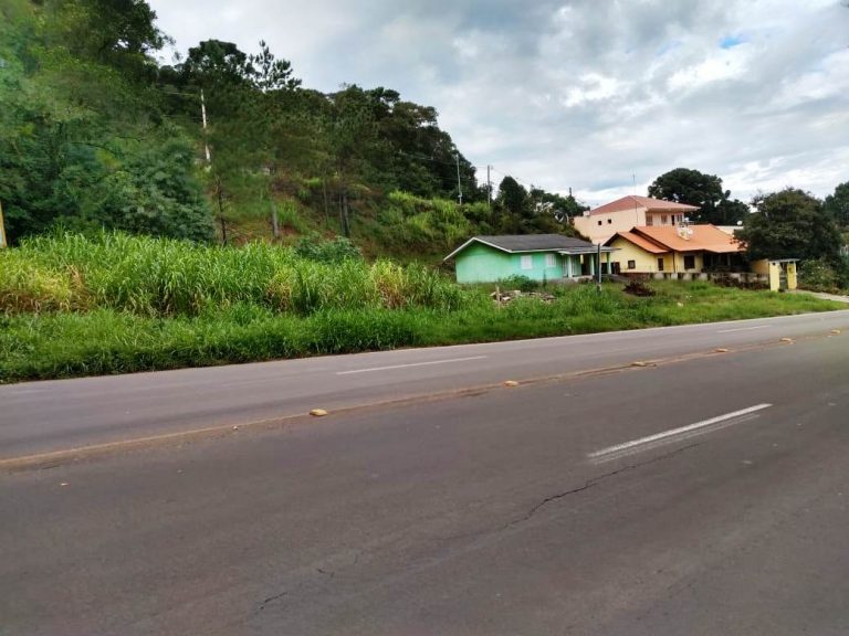 B-332     CASA NOVA EM TERRENO COM MAIS DE 1.000 m²!!!!