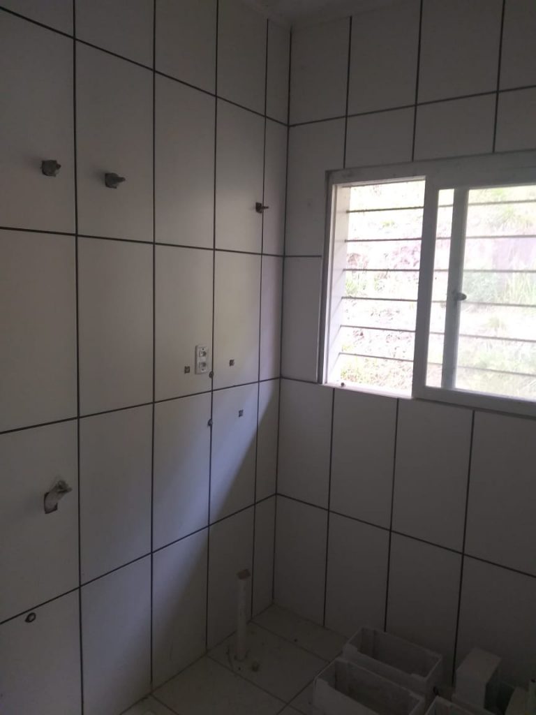 B-332     CASA NOVA EM TERRENO COM MAIS DE 1.000 m²!!!!