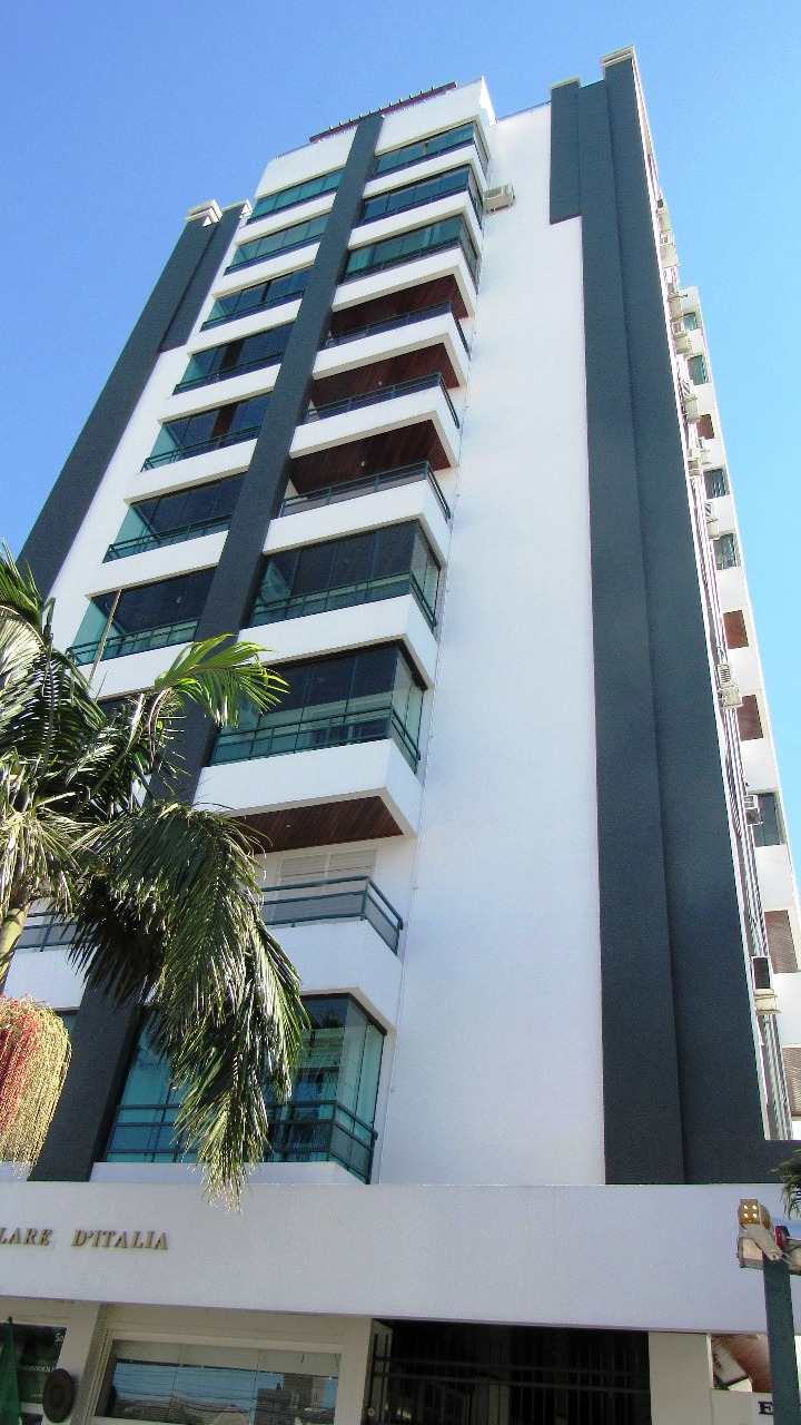 B-622      APARTAMENTO ESPETACULAR EM SANTA MARIA!