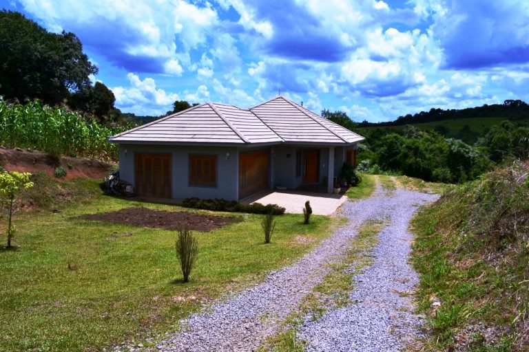 B-204     ÓTIMA CASA NA LINHA IMPERIAL
