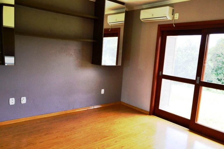 B-204     ÓTIMA CASA NA LINHA IMPERIAL