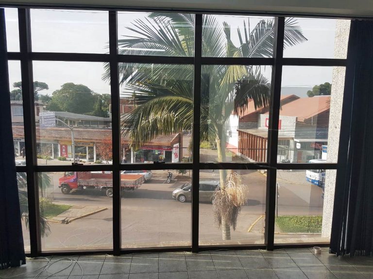 B-1009     EXCELENTE SALA COMERCIAL NO CENTRO DE NOVA PETRÓPOLIS!!!!