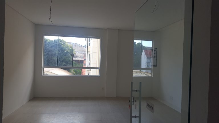B-1014    SALA COMERCIAL NO CENTRO