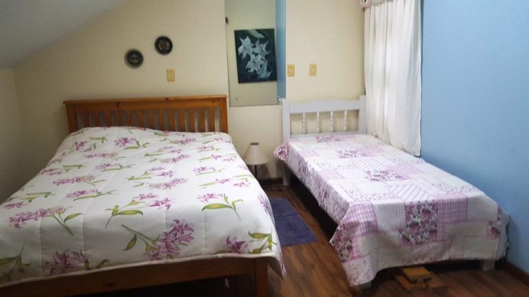 B-338 – 02 BELÍSSIMAS CASAS NO BAIRRO BAVÁRIA!!!