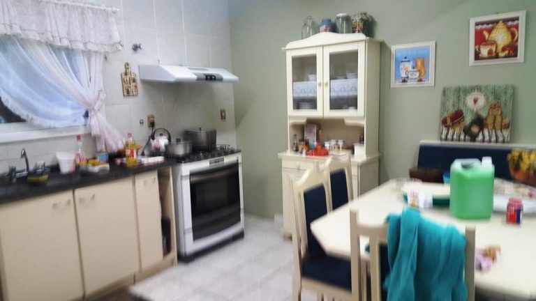B-338 – 02 BELÍSSIMAS CASAS NO BAIRRO BAVÁRIA!!!