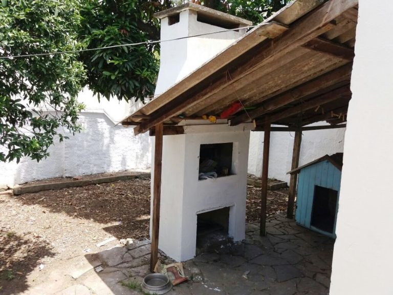 B-238     ÓTIMA CASA EM POA