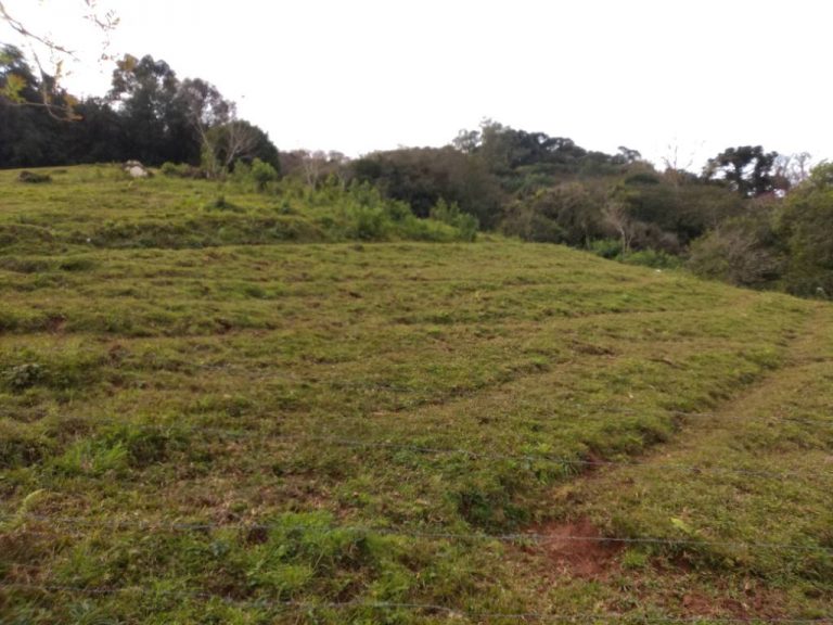 B-122   AMPLO TERRENO COM EXUBERANTE VISTA PANORÂMICA NA ENTRADA DA CIDADE!!!!