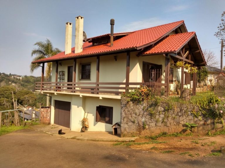 B-344     AMPLA CASA NO BAIRRO LOGRADOURO EM NOVA PETRÓPOLIS POR UM PREÇO IMPERDÍVEL!!!!!!!!