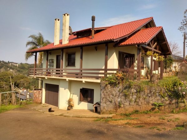 B-344     AMPLA CASA NO BAIRRO LOGRADOURO EM NOVA PETRÓPOLIS POR UM PREÇO IMPERDÍVEL!!!!!!!!