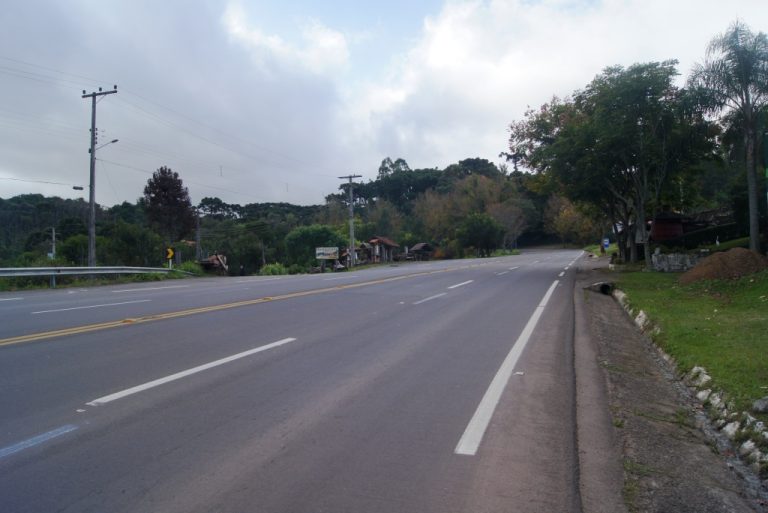 B-125     FANTÁSTICO TERRENO NA ENTRADA DE NOVA PETRÓPOLIS COM FRENTE PARA A BR 116!!!