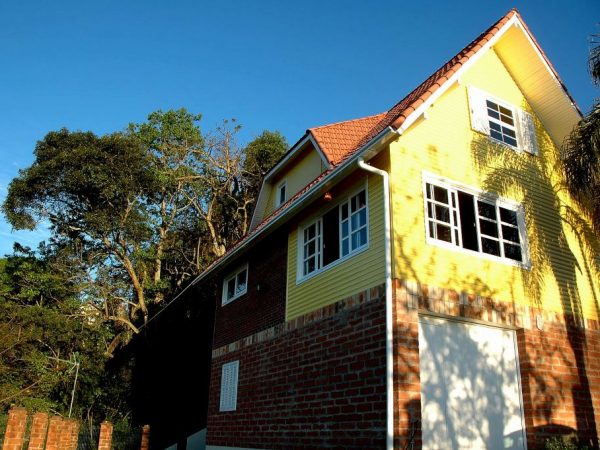 B-348     LINDÍSSIMA CASA GERMÂNICA COM VISTA PANORÂMICA FENOMENAL!!!