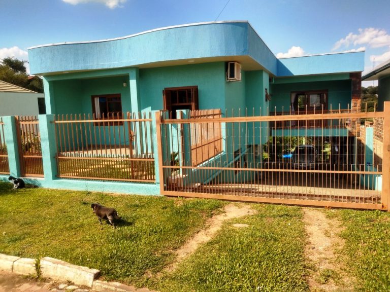 B-353     LINDÍSSIMA CASA NOVA EM LUGAR NOBRÍSSIMO!!!!!