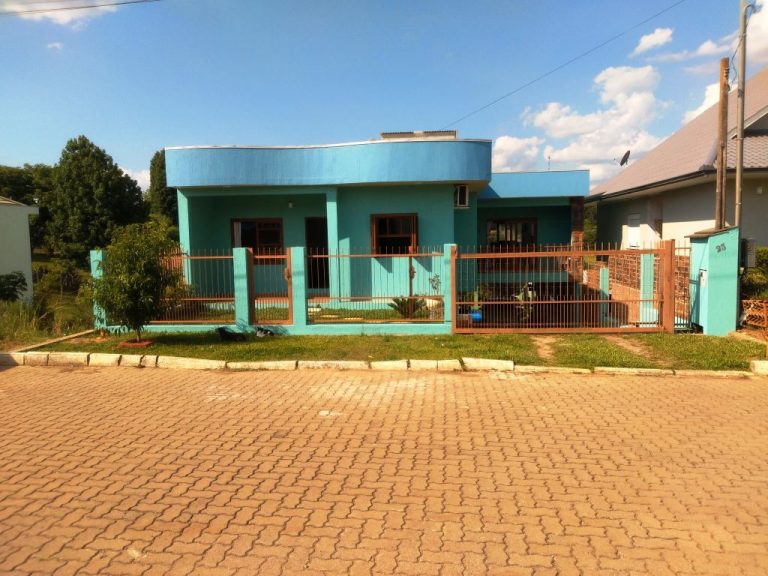 B-353     LINDÍSSIMA CASA NOVA EM LUGAR NOBRÍSSIMO!!!!!
