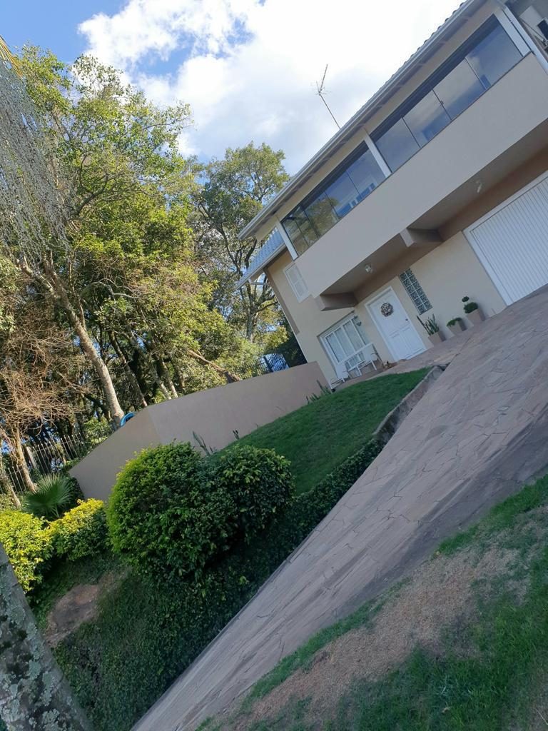 B-331     LINDÍSSIMA CASA NO BAIRRO JURITI!!!