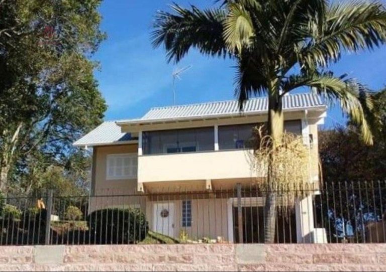 B-331     LINDÍSSIMA CASA NO BAIRRO JURITI!!!