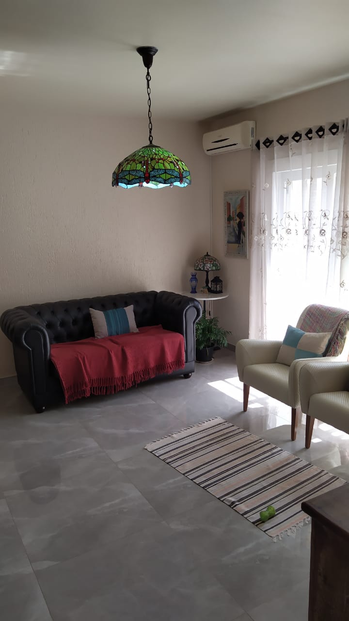 B-604     LINDO E AMPLO APARTAMENTO TÉRREO NO CENTRO DE NOVA PETRÓPOLIS!!!