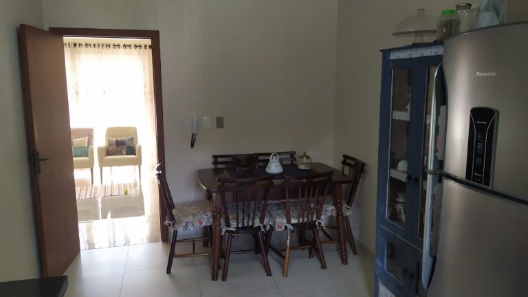 B-604     LINDO E AMPLO APARTAMENTO TÉRREO NO CENTRO DE NOVA PETRÓPOLIS!!!