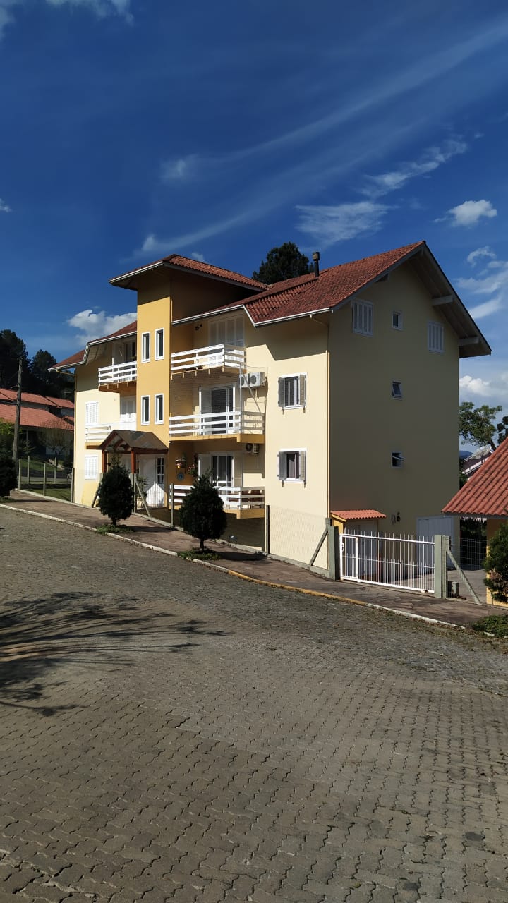 B-604     LINDO E AMPLO APARTAMENTO TÉRREO NO CENTRO DE NOVA PETRÓPOLIS!!!