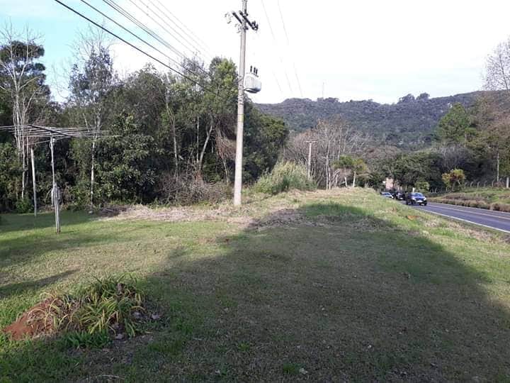 B-562     LINDO TERRENO COM FRENTE PRA RS 235!!!