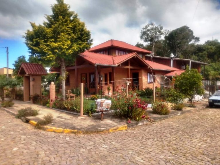 B-246     DUAS(02) LINDAS E ENORMES CASAS PELO PREÇO DE UMA!!!!