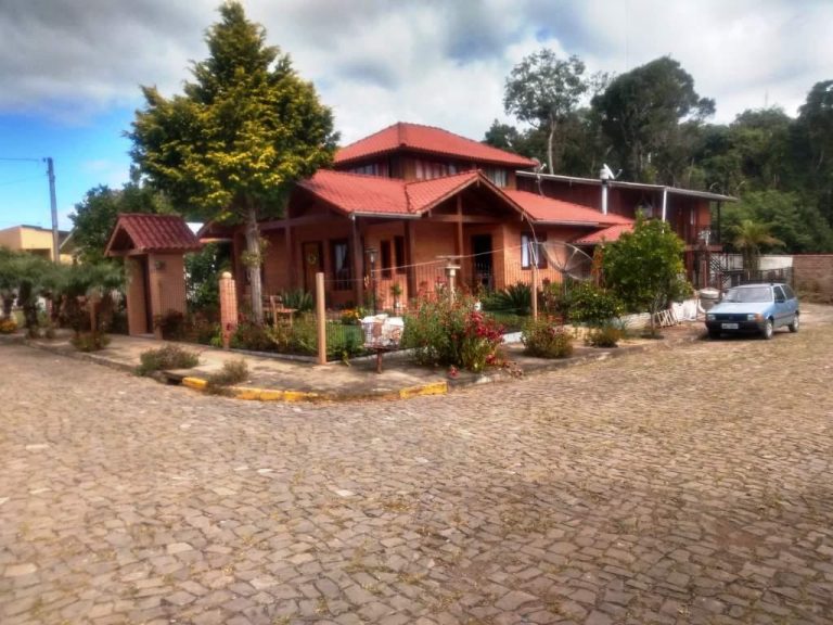 B-246     DUAS(02) LINDAS E ENORMES CASAS PELO PREÇO DE UMA!!!!