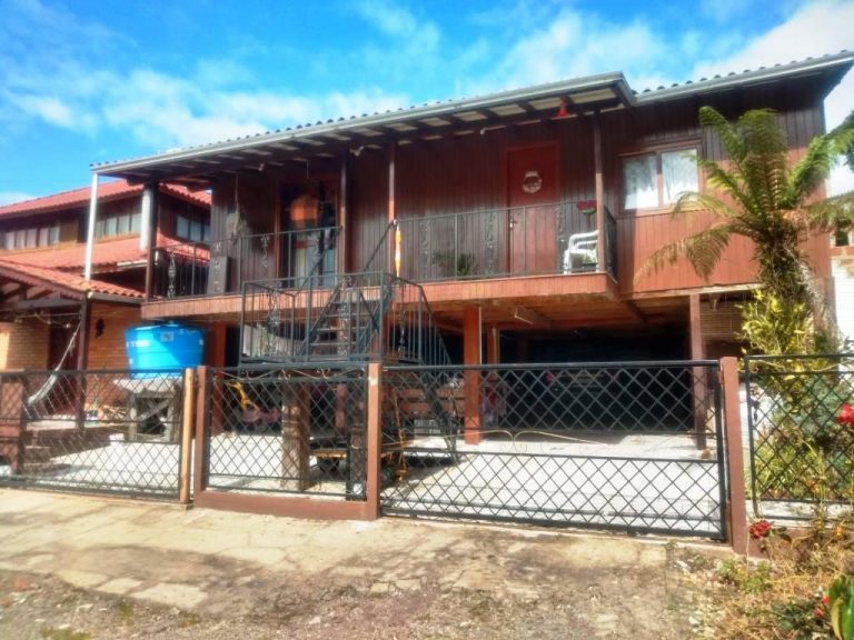 B-246     DUAS(02) LINDAS E ENORMES CASAS PELO PREÇO DE UMA!!!!