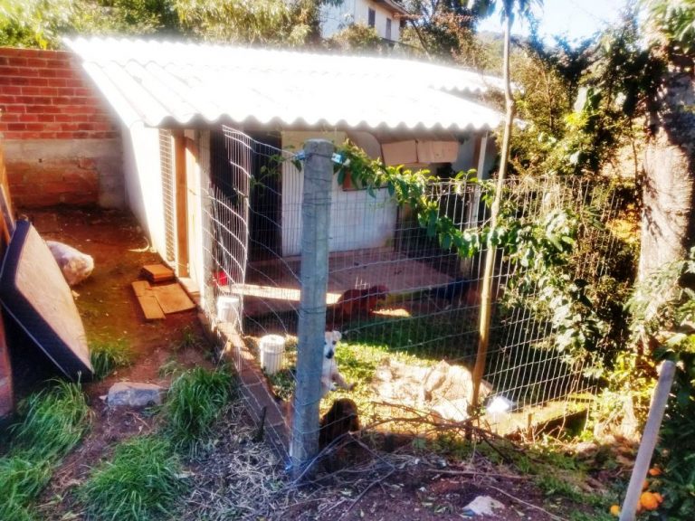 B-283     CASA NO LOTEAMENTO JARDIM PETRÓPOLIS!!!