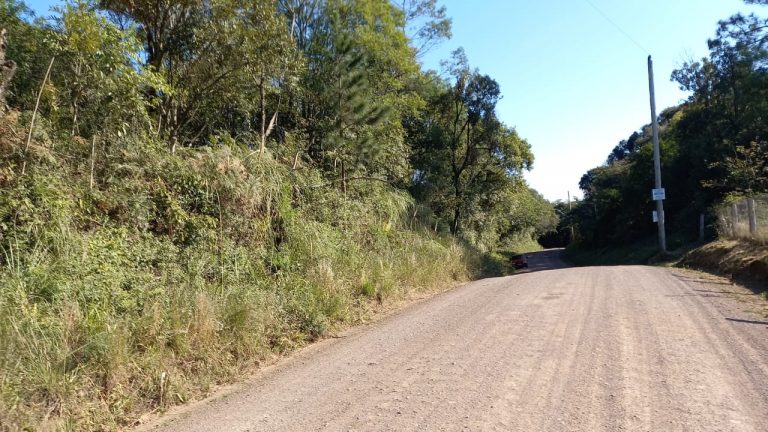 B-572 ÁREA DE TERRAS EM MORRO REUTER COM FANTÁSTICA VISTA PANORÂMICA