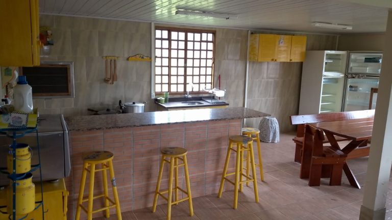 B-467 LINDA CHÁCARA MOBILIADA EM VIAMÃO COM ÓTIMA LOCALIZAÇÃO