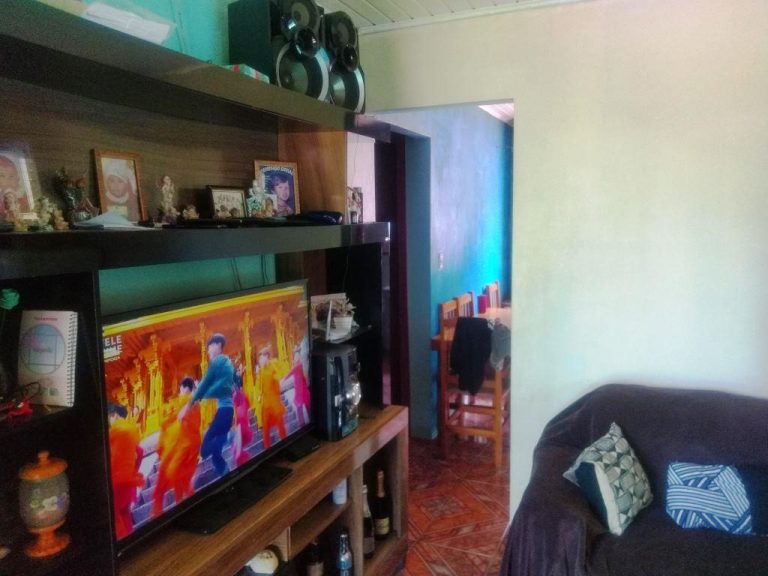 B-321     CASA PRATICAMENTE NOVA COM PROJETO DE AMPLIAÇÃO POR PREÇO IMPERDÍVEL!!!!