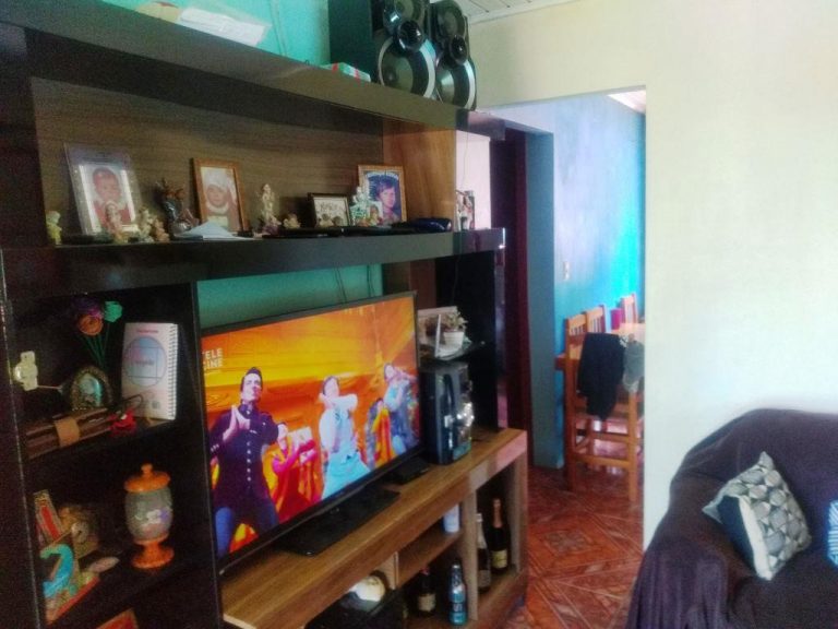 B-321     CASA PRATICAMENTE NOVA COM PROJETO DE AMPLIAÇÃO POR PREÇO IMPERDÍVEL!!!!