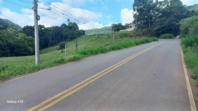 B-587     LINDÍSSIMA ÁREA TERRAS COM AMPLA FRENTE PARA O ASFALTO!!!