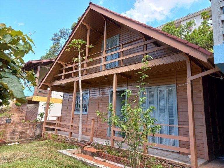 B-266     DUAS CASAS NO BAIRRO POUSADA DA NEVE-NOVA PETRÓPOLIS-SERRA GAÚCHA!!!