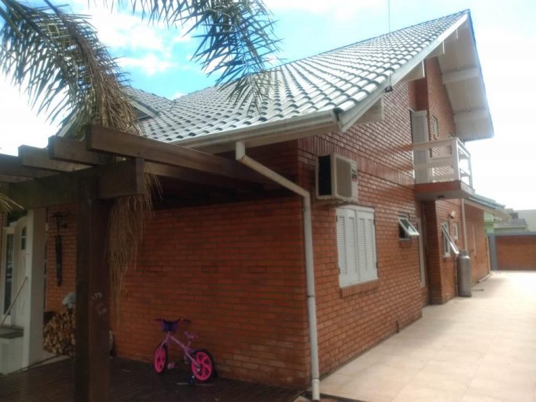 B-275     LINDA E AMPLA CASA NA POUSADA DA NEVE-NOVA PETRÓP0LIS-SERRA GAÚCHA!!!