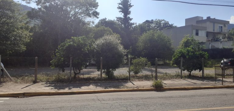 B-1151     TERRENO DE ESQUINA PRÓXIMO A PONTO TURISTICO EM PICADA CAFÉ/RS