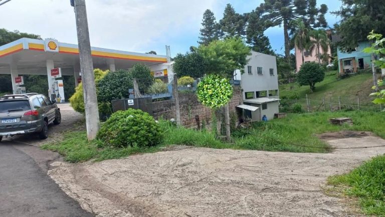 B-03     FANTÁSTICO TERRENO COM 24 METROS DE FRENTE PARA AVENIDA 15 DE NOVEMBRO!!!