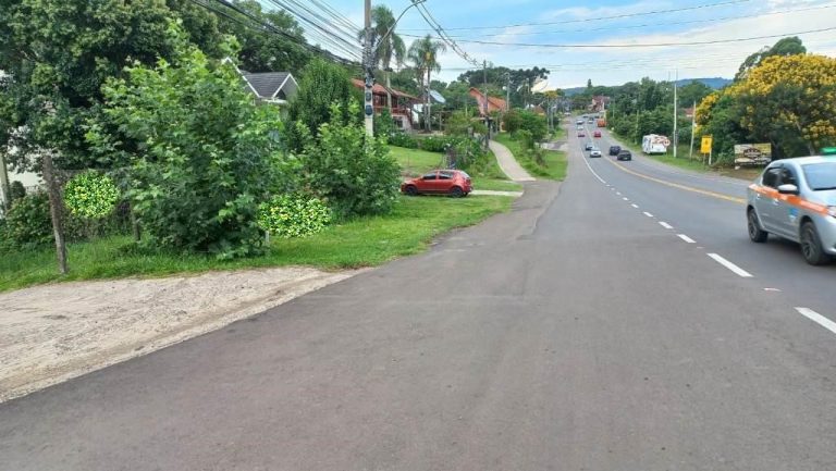 B-03     FANTÁSTICO TERRENO COM 24 METROS DE FRENTE PARA AVENIDA 15 DE NOVEMBRO!!!