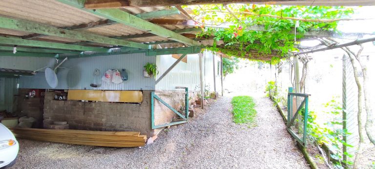 B-1324     IMÓVEL COM 02 CASAS E UMA KITNET NO BAIRRO BELA VISTA EM PICADA CAFÉ – RS
