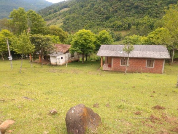 B-482     SÍTIO COM CASA ENXAIMEL E FANTÁSTICA VISTA PANORÂMICA!!!